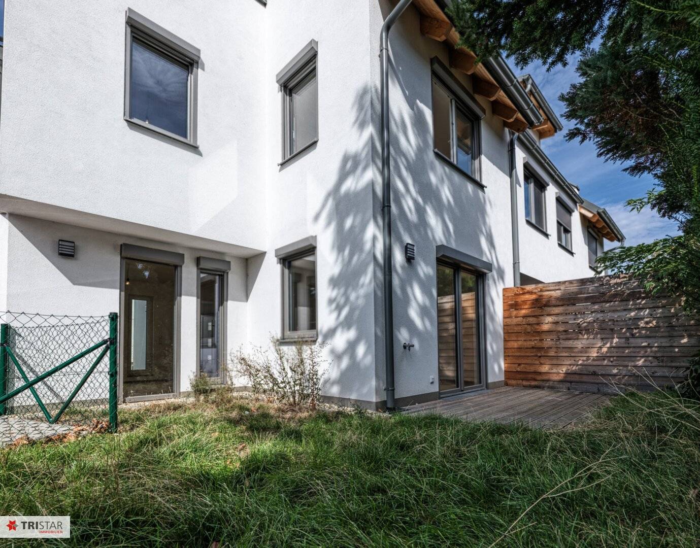 LAST HOUSE! 5-room house with private garden SOUTH+EAST+WEST 2 terraces Photovoltaic + heat pump Kitchen + car parking space near U6 Perfektastraße 1230 Vienna