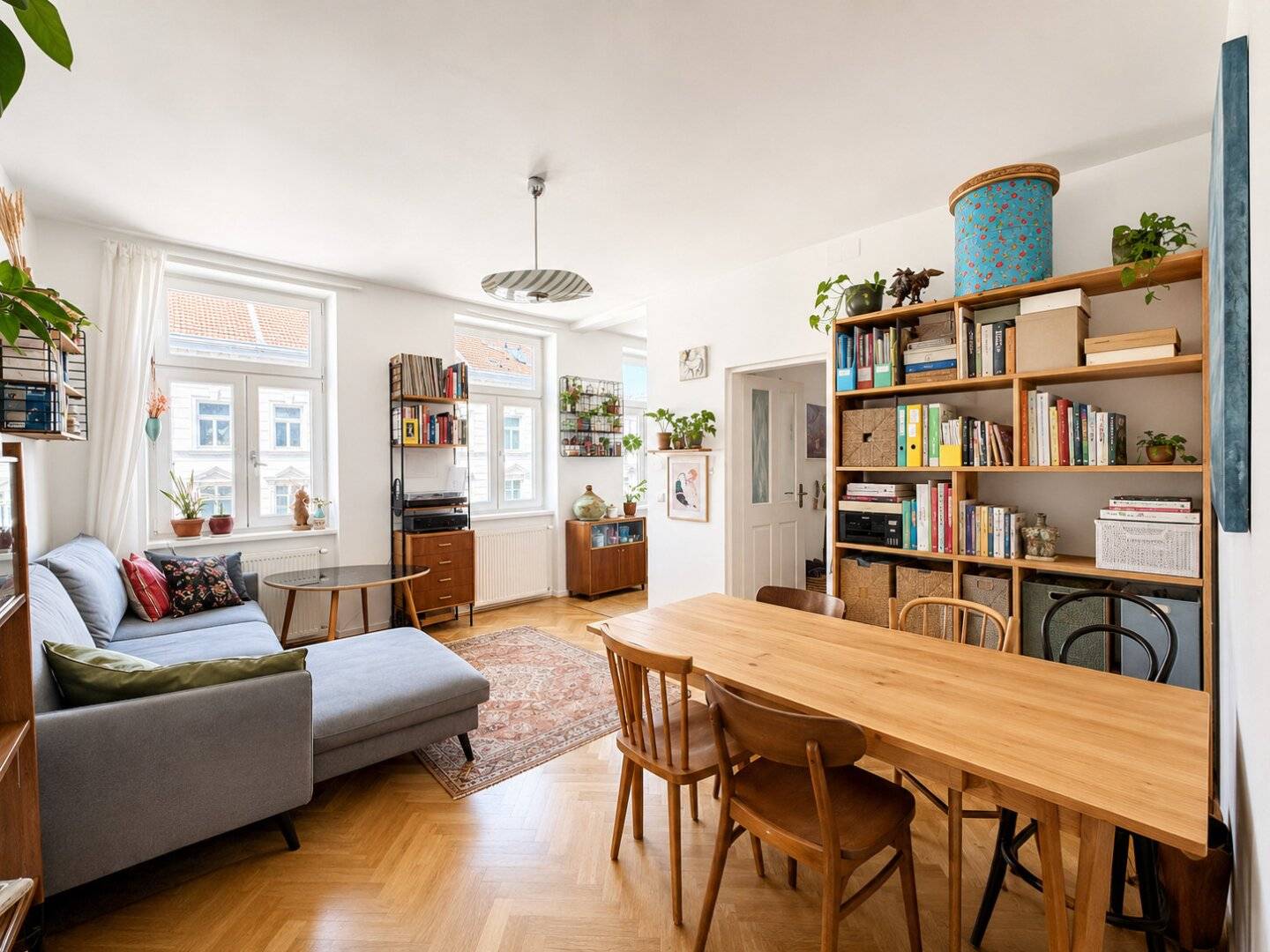 MODERNE ALTBAUPERLE | 2 Zimmer | ca. 50 m² WFL | 3. Liftstock | Top-Anbindung