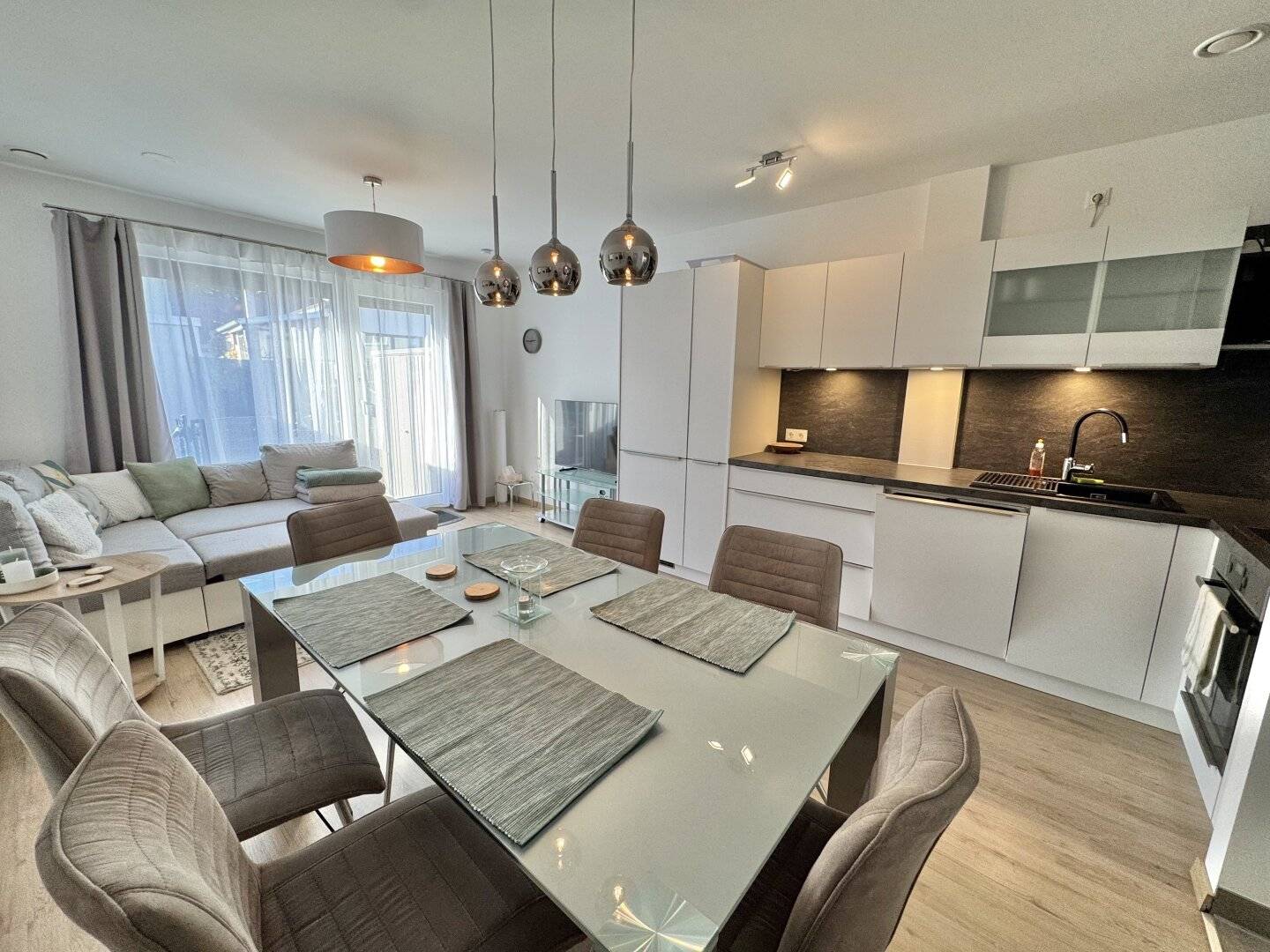 SUMMER PROMOTION | Modern terraced house | Fully furnished | 3 rooms | Garden | Car parking space