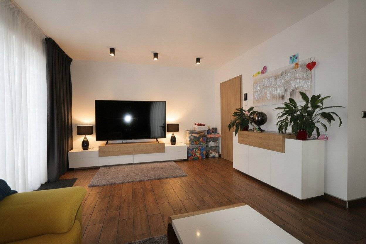 Neuwertiger Bungalow (BJ 2016) mit 4-Zimmern und Doppelgarage in Siedlungslage