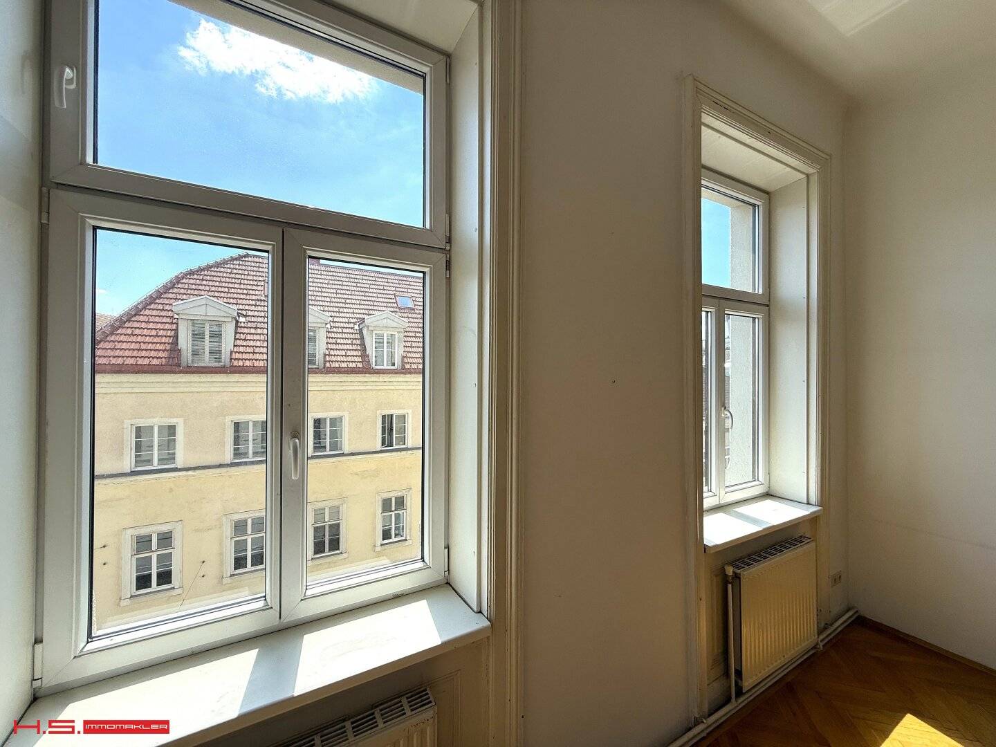 FANTASTIC PERIOD APARTMENT IN NEED OF RENOVATION SUNNY PRIME LOCATION BEAUTIFUL PERIOD BUILDING 3rd FLOOR PERFECT LAYOUT