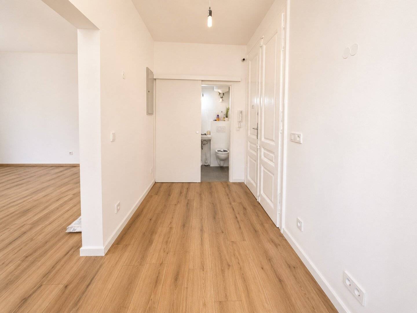 RENOVATED CITY APARTMENT | 1 room | approx. 29 m² living area | 3rd floor with lift