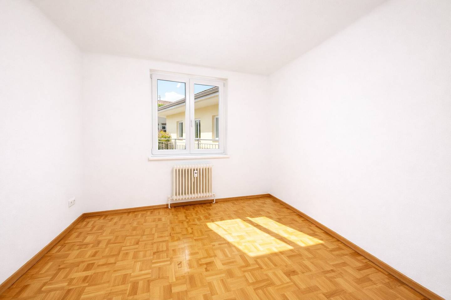 SONNIGER NEUBAUHIT | Freier Mietzins | 3 Zimmer | ca. 78 m² gew. NFL | Große Loggia | Neustiftgasse