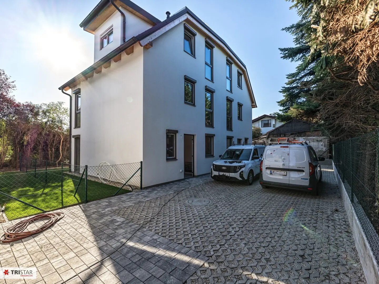 NEW! • 6 rooms • Family house • Garden + terrace • Air source heat pump • 1220 Vienna