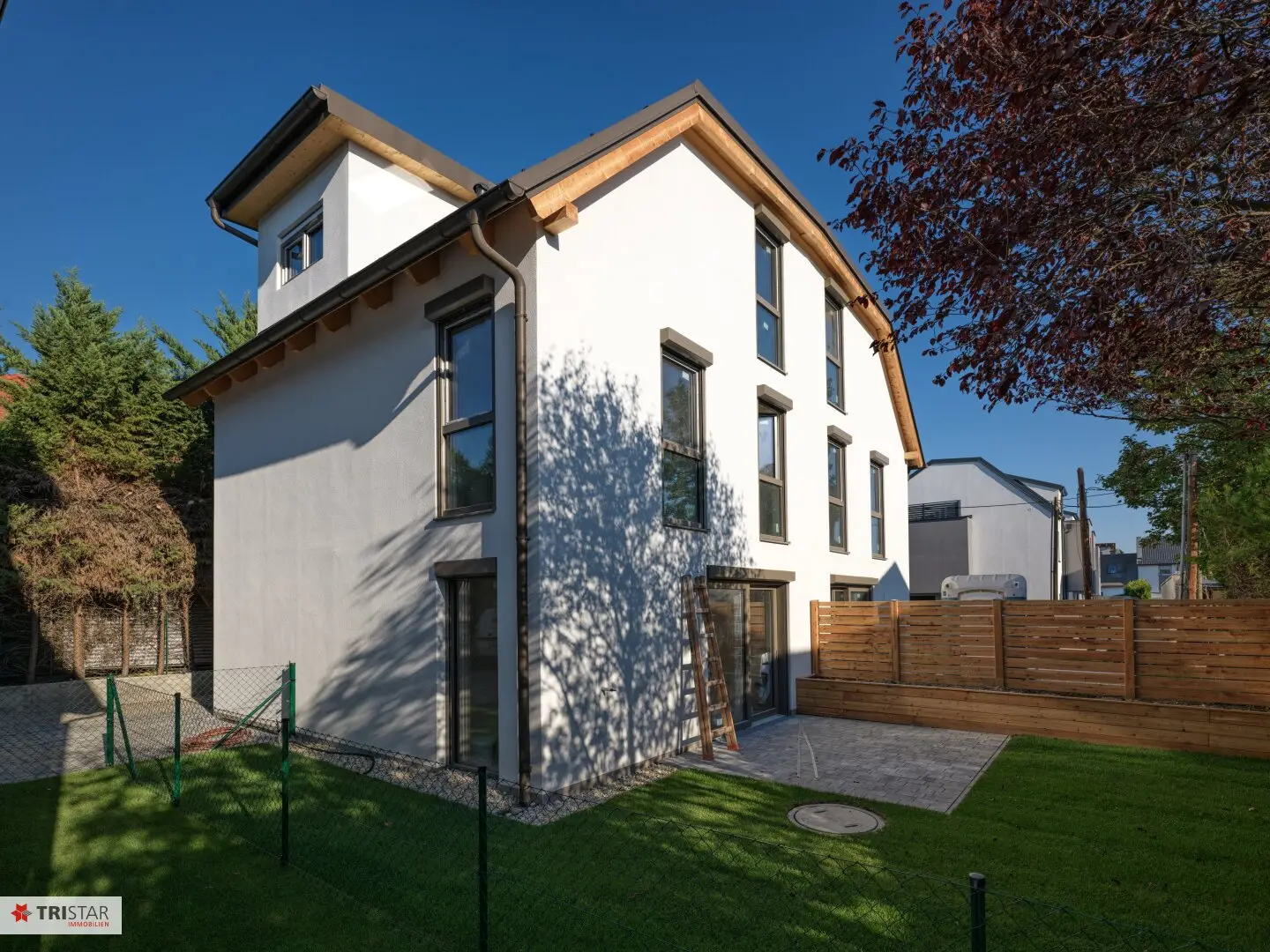 NEW! • 6 rooms • Family house • Garden + terrace • Air source heat pump • 1220 Vienna