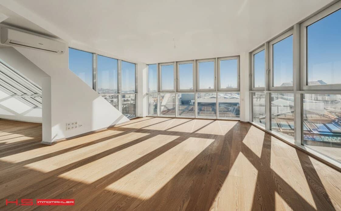 Penthouse built 2013 - 210 m² living area 14 m² terrace, superlative panoramic view, innovative architecture at a top price