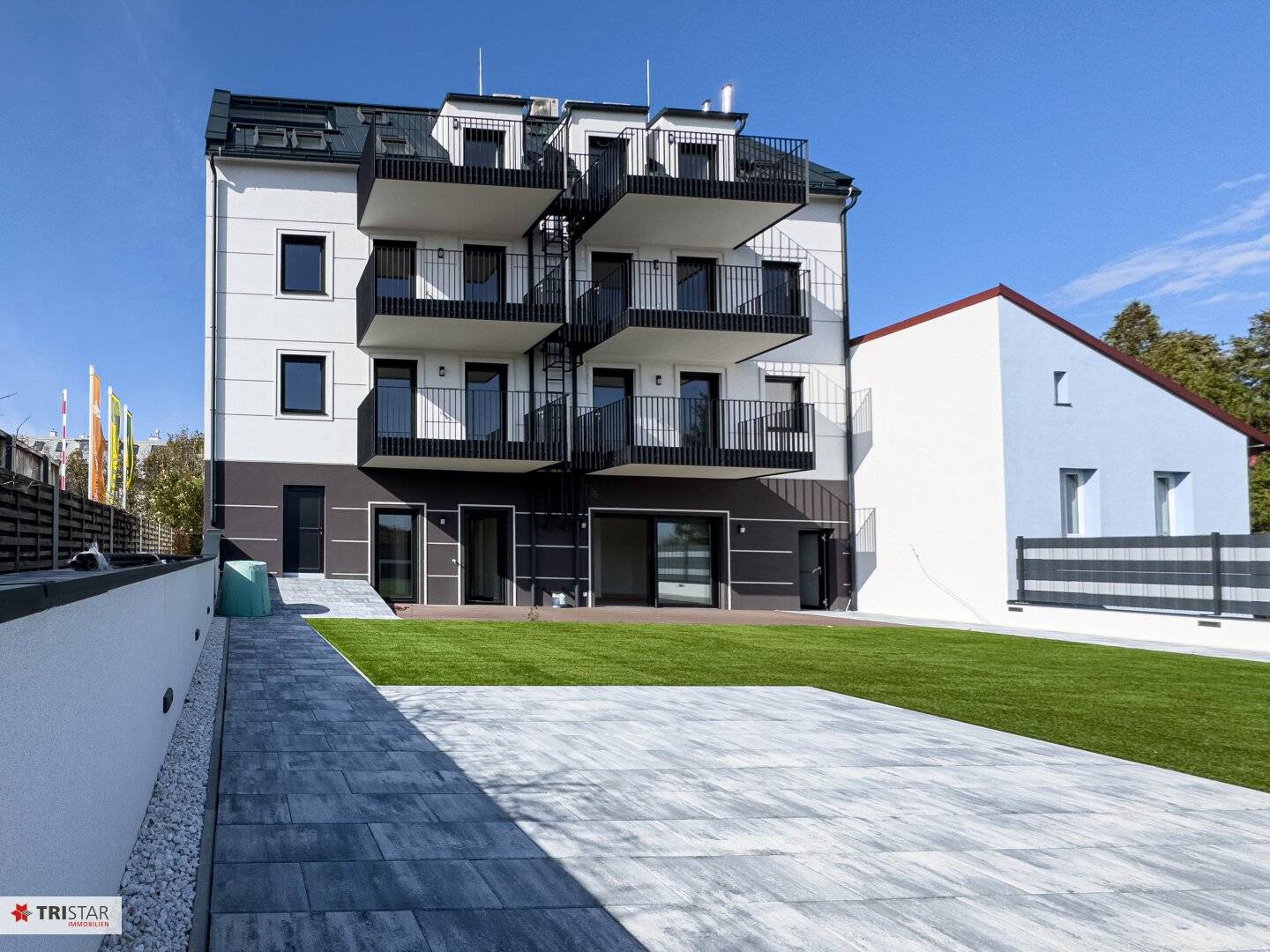 Erstbezug Penthouse &amp; 2-Zi-Wohnungen**Garage*Massivbau*Top-Ausstattung **Jetzt mit Preisnachlass!