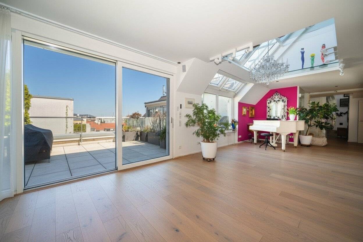 Exclusive rooftop terrace penthouse with view of the Karlskirche