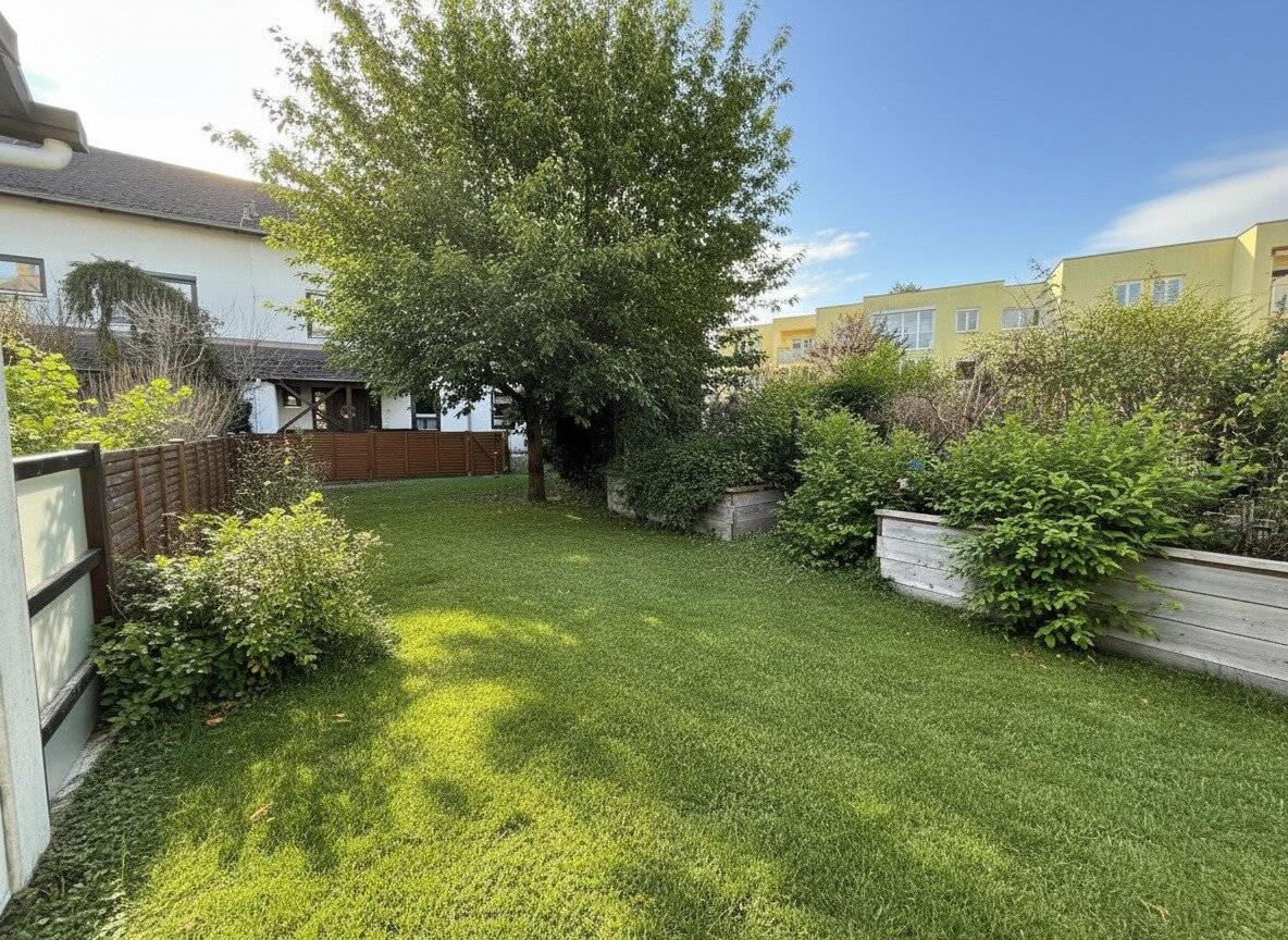 REIHENHAUS mit WOHNKELLER | 5 Zimmer | ca. 129 m² WNFL | Garten | Terrasse | Stellplatz