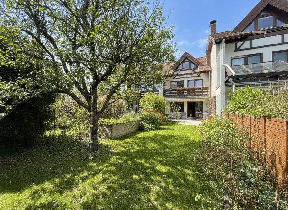 REIHENHAUS mit WOHNKELLER | 5 Zimmer | ca. 129 m² WNFL | Garten | Terrasse | Stellplatz
