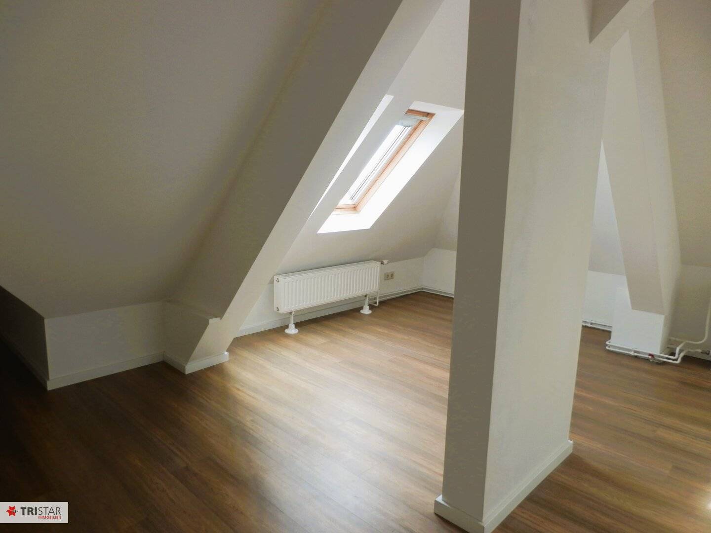 Altbau-Dachgeschoßwohnung mit Flair