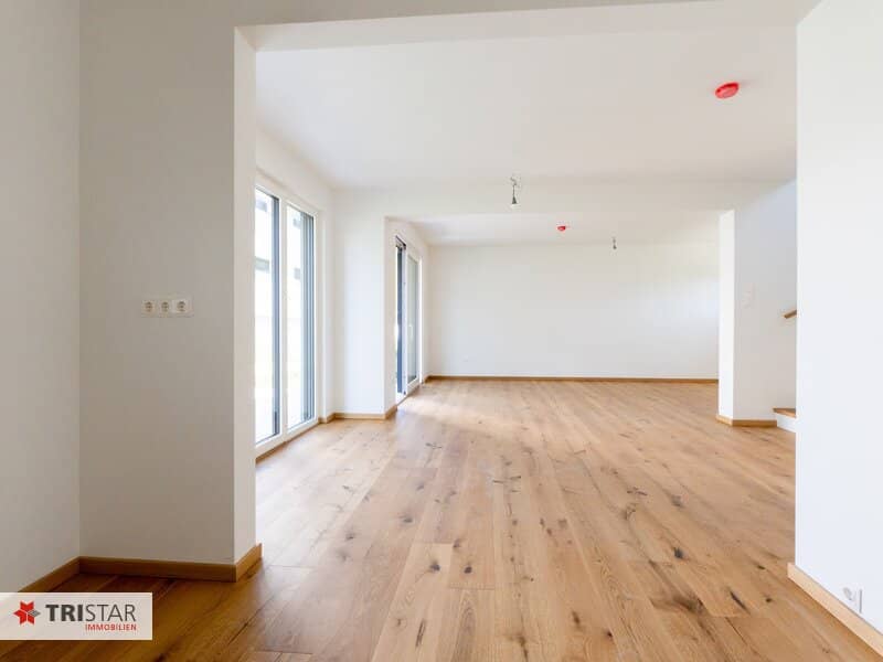 Modern semi detached house in Vienna, first occupancy with garden and terrace, ideal for families