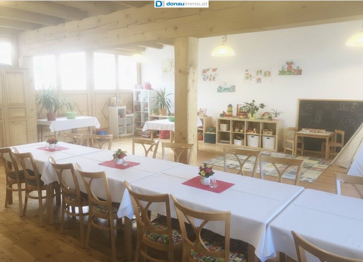 Guesthouse with residential option near Vienna