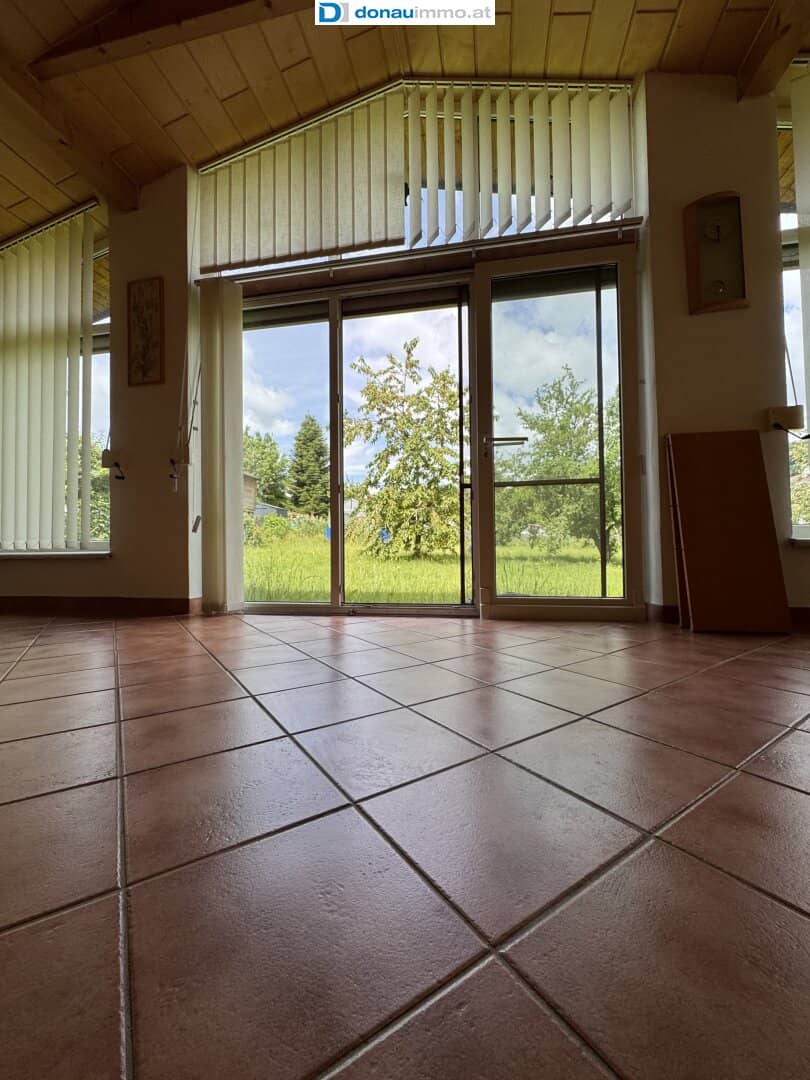 Großzügiges Haus in ruhiger, familiärer Lage in Leiben freut sich auf neue Eigentümer!