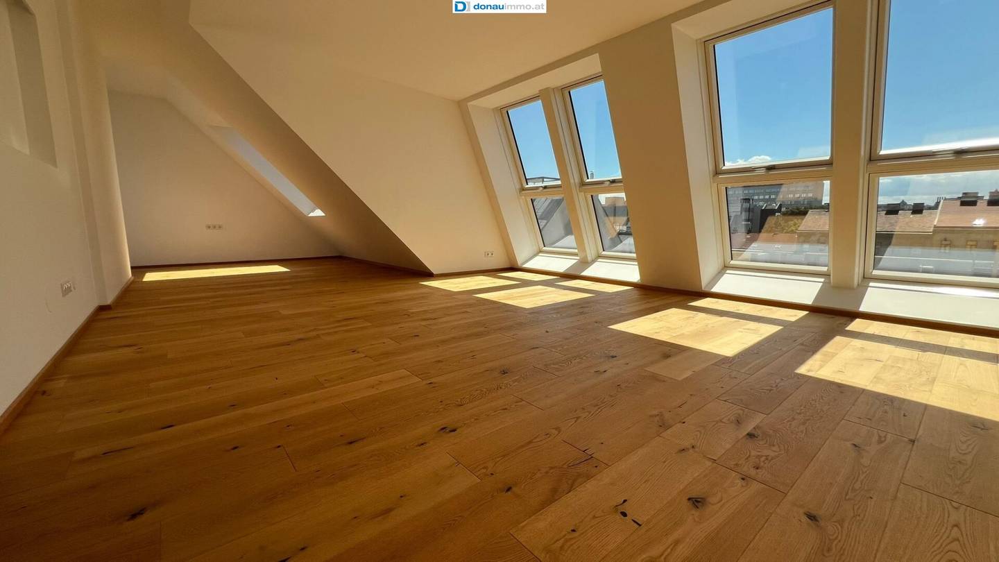 Erstbezug 3-Zimmer Dachgeschosswohnung mit ruhiger Terrasse und Klimaanlage - 500 m zur U3