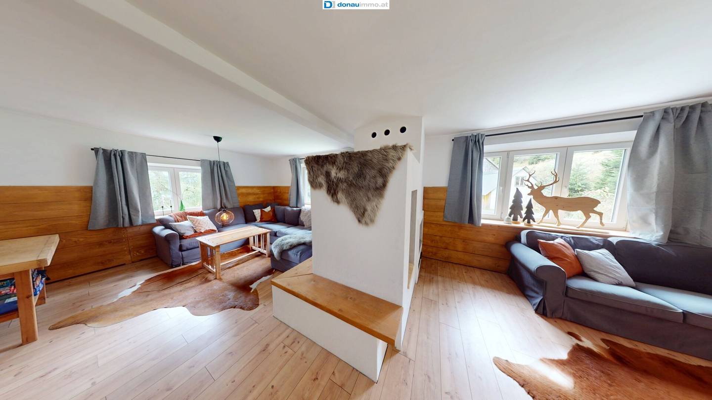 Landhaus mit traumhaftem Ausblick, Ganzjahreszufahrt und rund 2000 m2 Grund am Greim