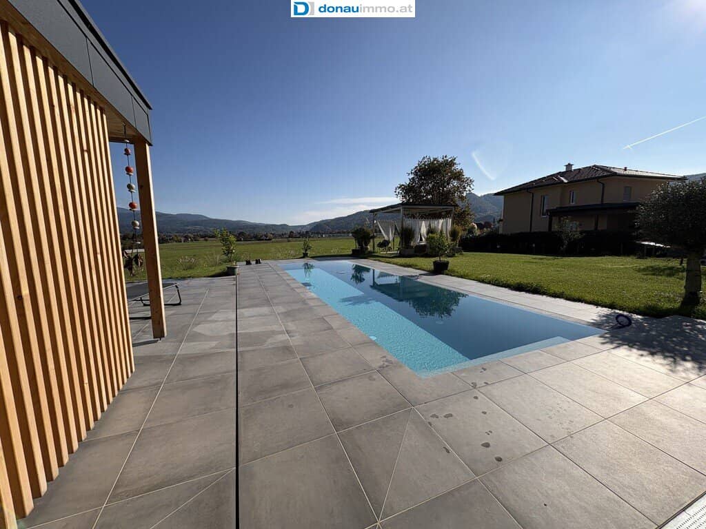 Bungalow (Doppelhaushälfte) mit Fernblick, Pool, Wellness und Sauna Landschaft