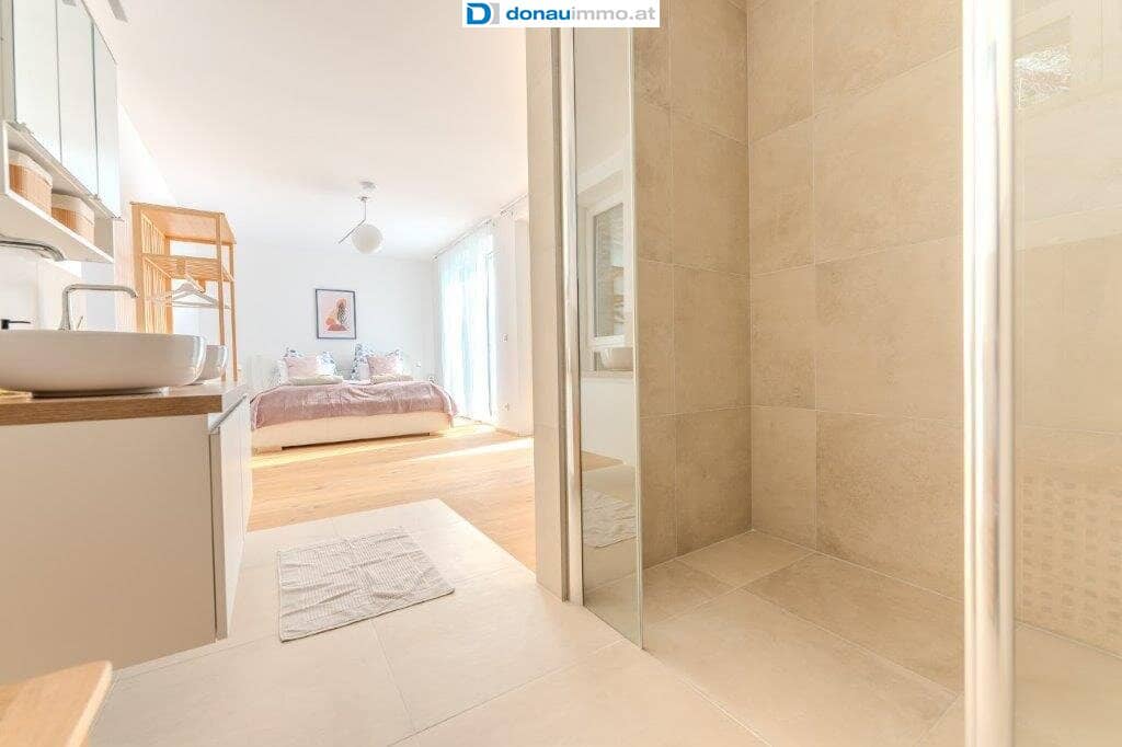 FÜR ANLEGER: Traumhafte komplett neue 2 Zimmer-Wohnung in zentraler Lage in Krems - moderner Komfort zum unschlagbaren Preis! NB Top 4