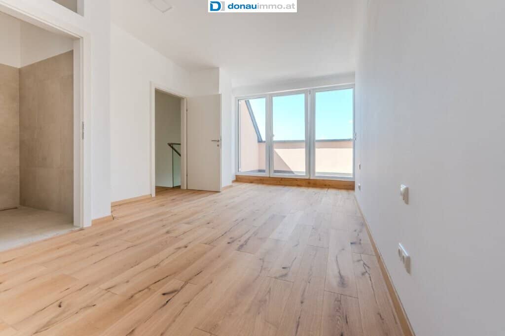 ERSTBEZUG: 2-Zimmer-Dachgeschoßmaisonette in ruhiger Top Lage mit Balkon und Lift - zentrumsnah DG Top 9