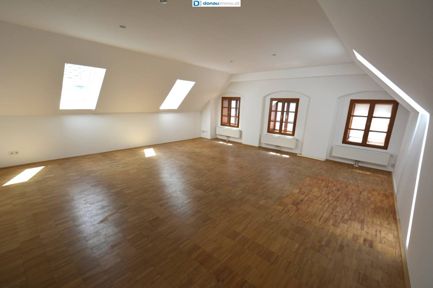 Renditeobjekt: Zinshaus in bester Lage von Krems mit 7 Zimmern und hochwertiger Ausstattung für nur 599.000,00 €!