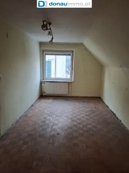 Existing house in need of renovation in prime location in Graz