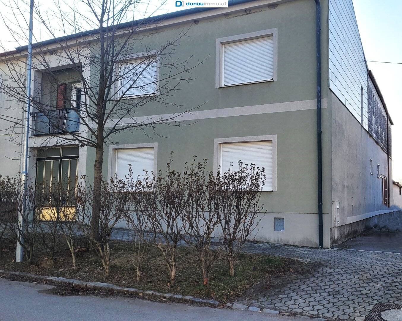 Mehrfamilienhaus (3 Wohneinheiten) mit vielen Möglichkeiten, teilunterkellert