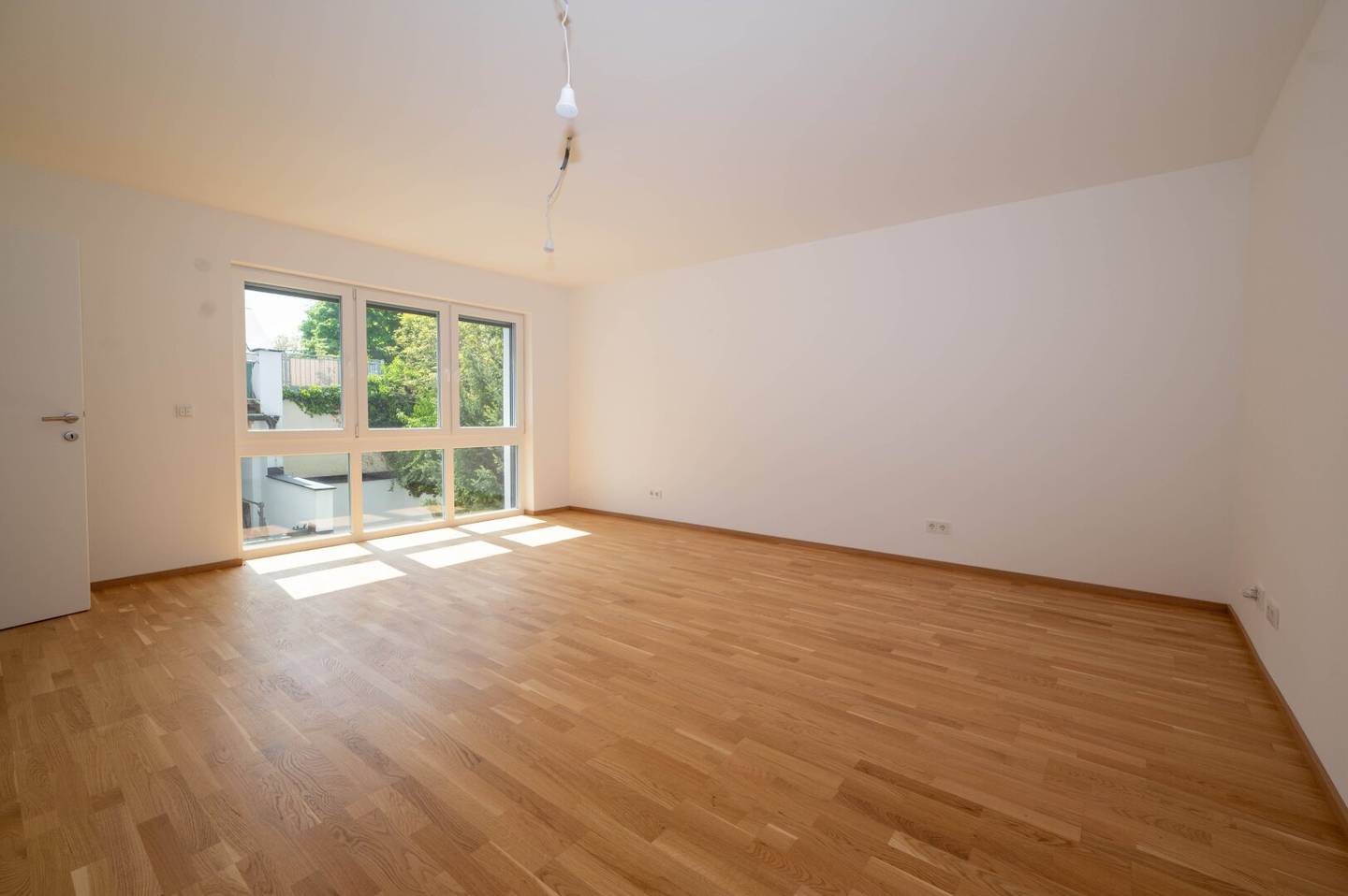 ERSTBEZUG - SCHLÜSSELFERTIG! Schöne 3-Zimmer-Wohnung mit ca. 17 m² großem Kellerraum in ruhiger Siedlungslage von Baden