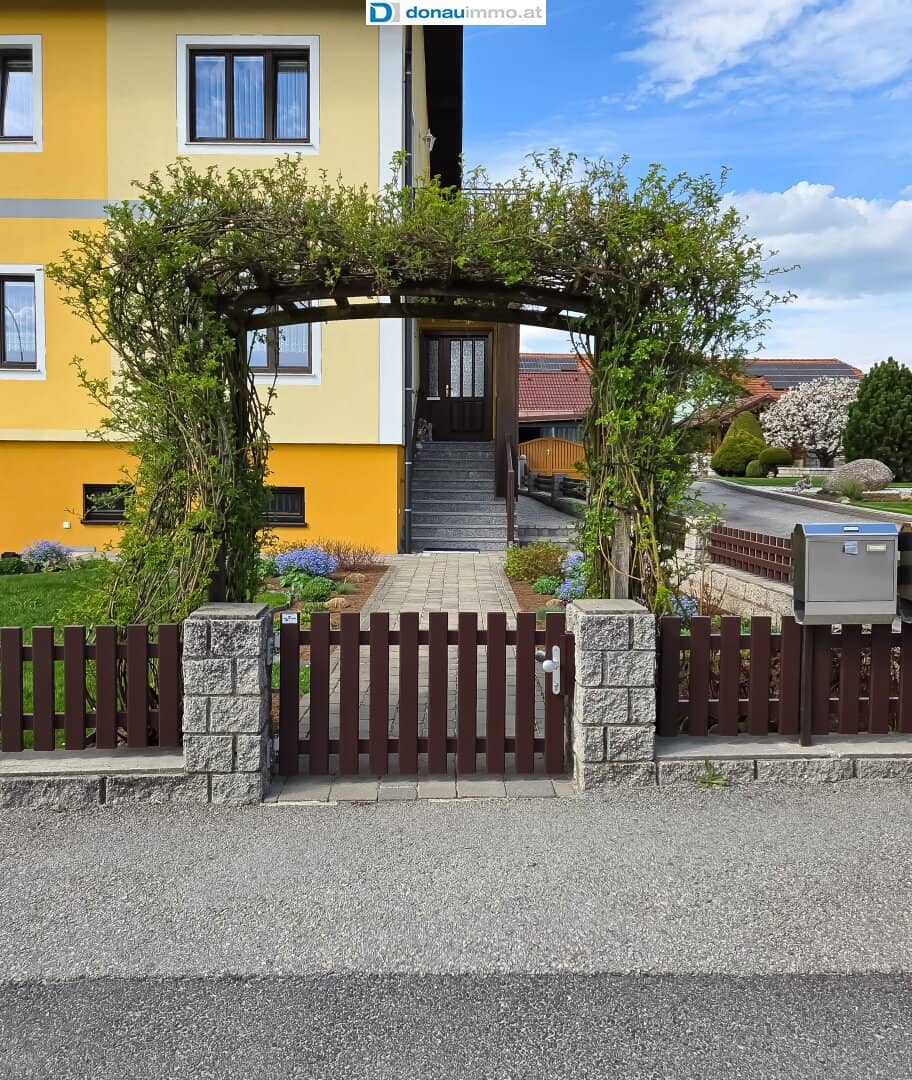 Hauptwohnsitz oder Wochenendglück - gepflegte Wohnung im Zweifamilienhaus