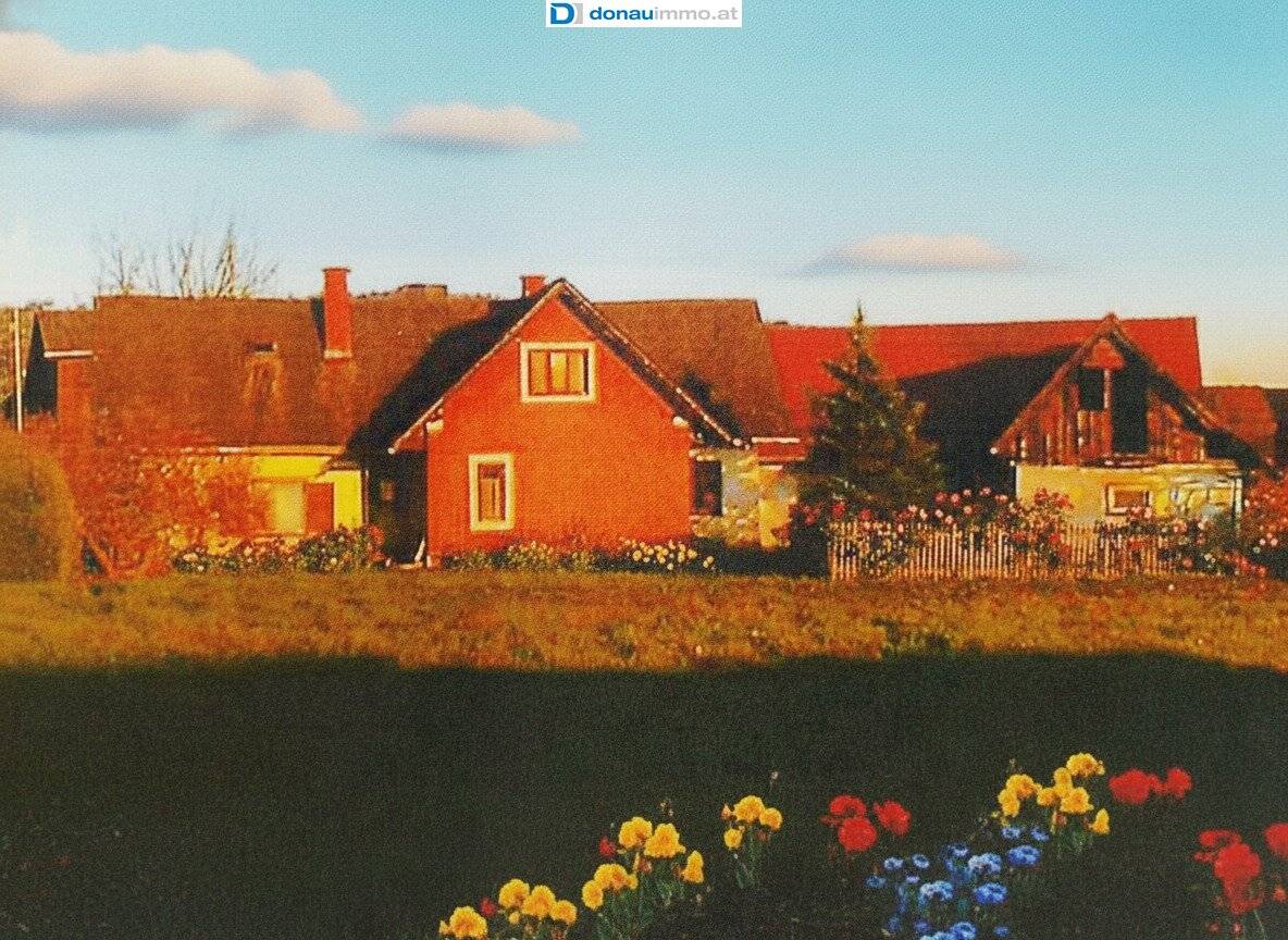 Sanierungsbedürftiges Haus - Vierkanthof mit großem Nebengebäude in Gleinstätten