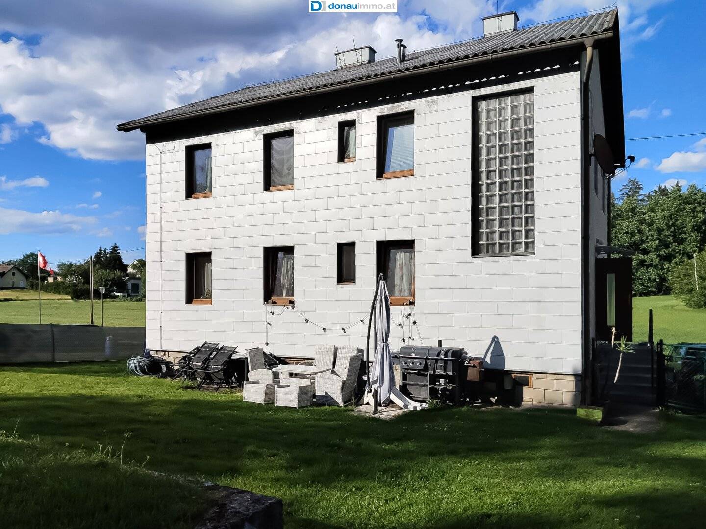 Großzügiges Wohnhaus in ruhiger Lage