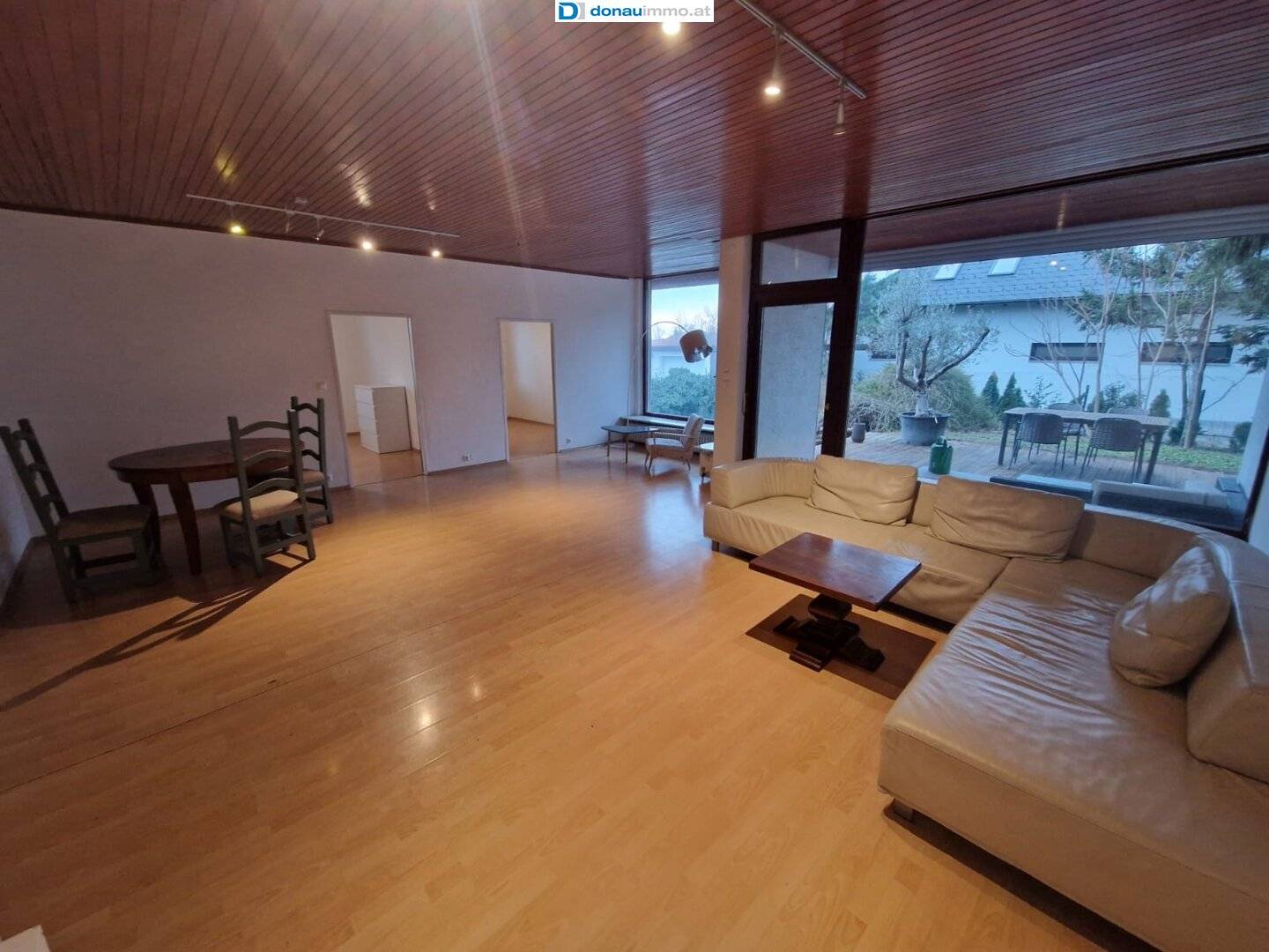 Luxury villa with wellness oasis in prime location in Tribuswinkel