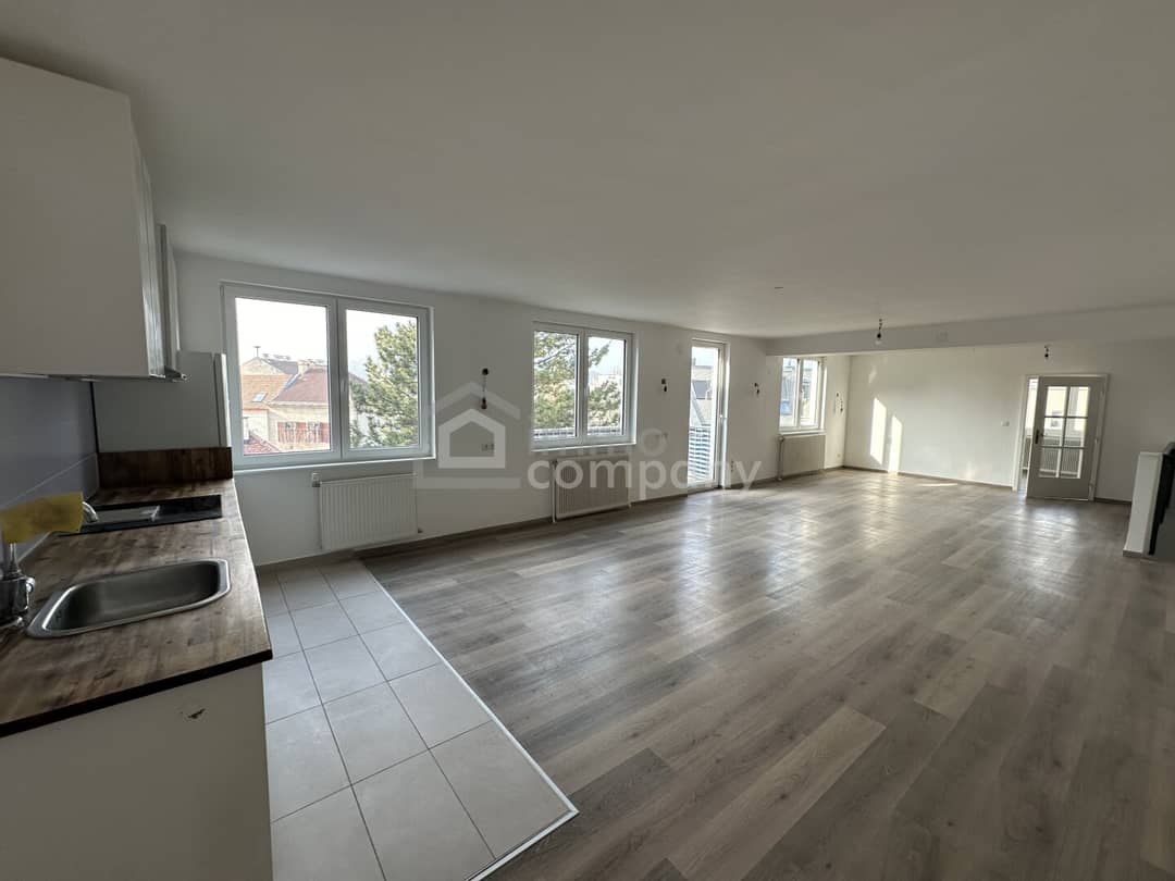 Lichtdurchflutete Wohnung mit Südwestbalkon