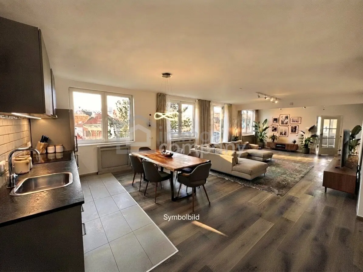 Lichtdurchflutete Wohnung mit Südwestbalkon