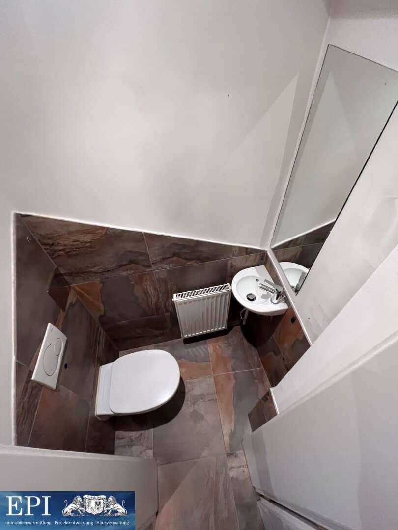 3-room apartment with central access in Lerchengasse available for sale immediately, in need of renovation