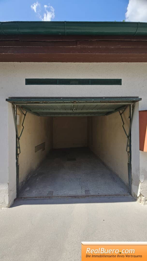 Fixed-term garage box at Am Spitz