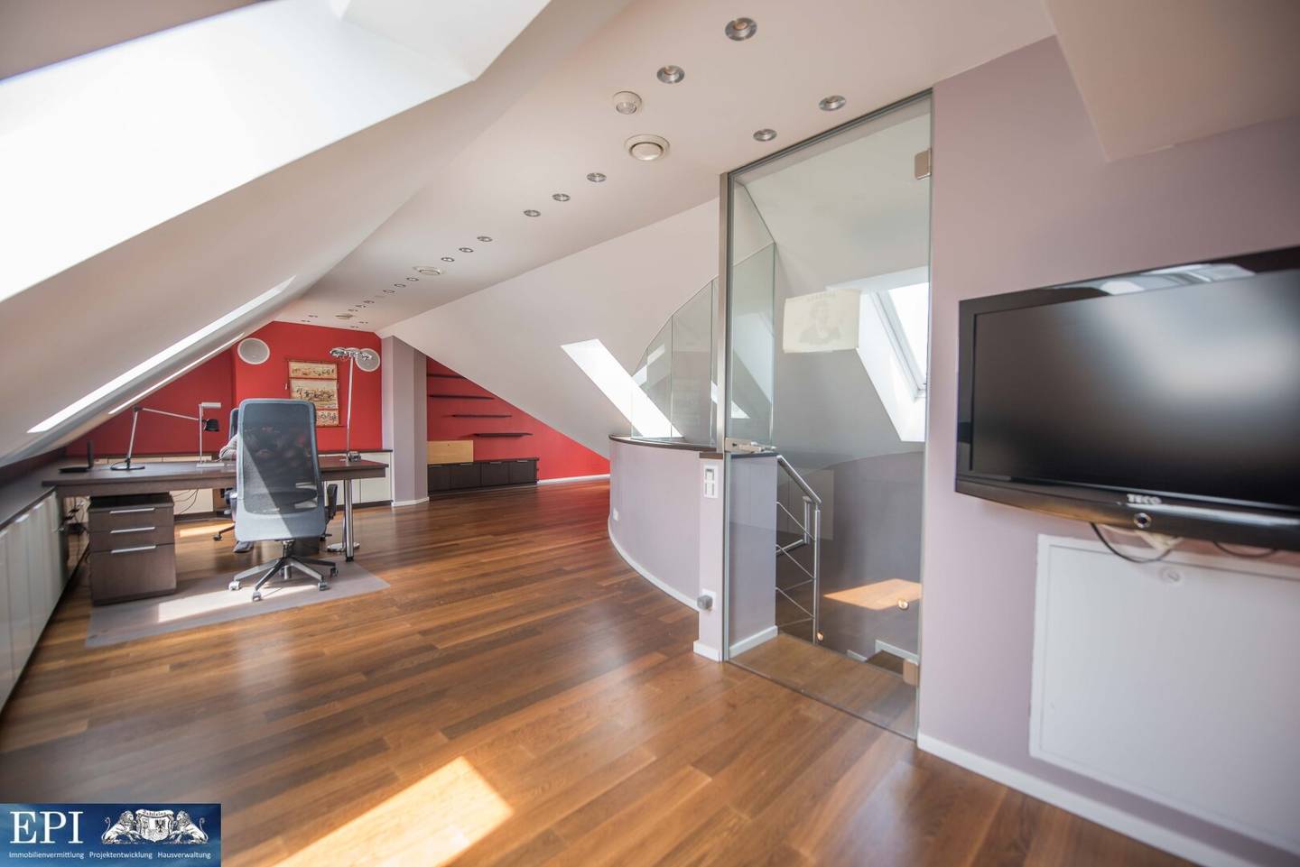 Exclusive penthouse apartment in prime location  Stunning terrace with view of the Stephansdom