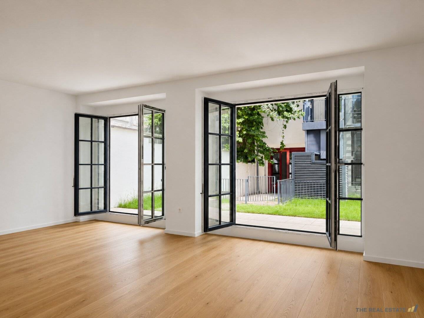 PARK LIFE – Stylish living in the comprehensively renovated historic building in the 18th district