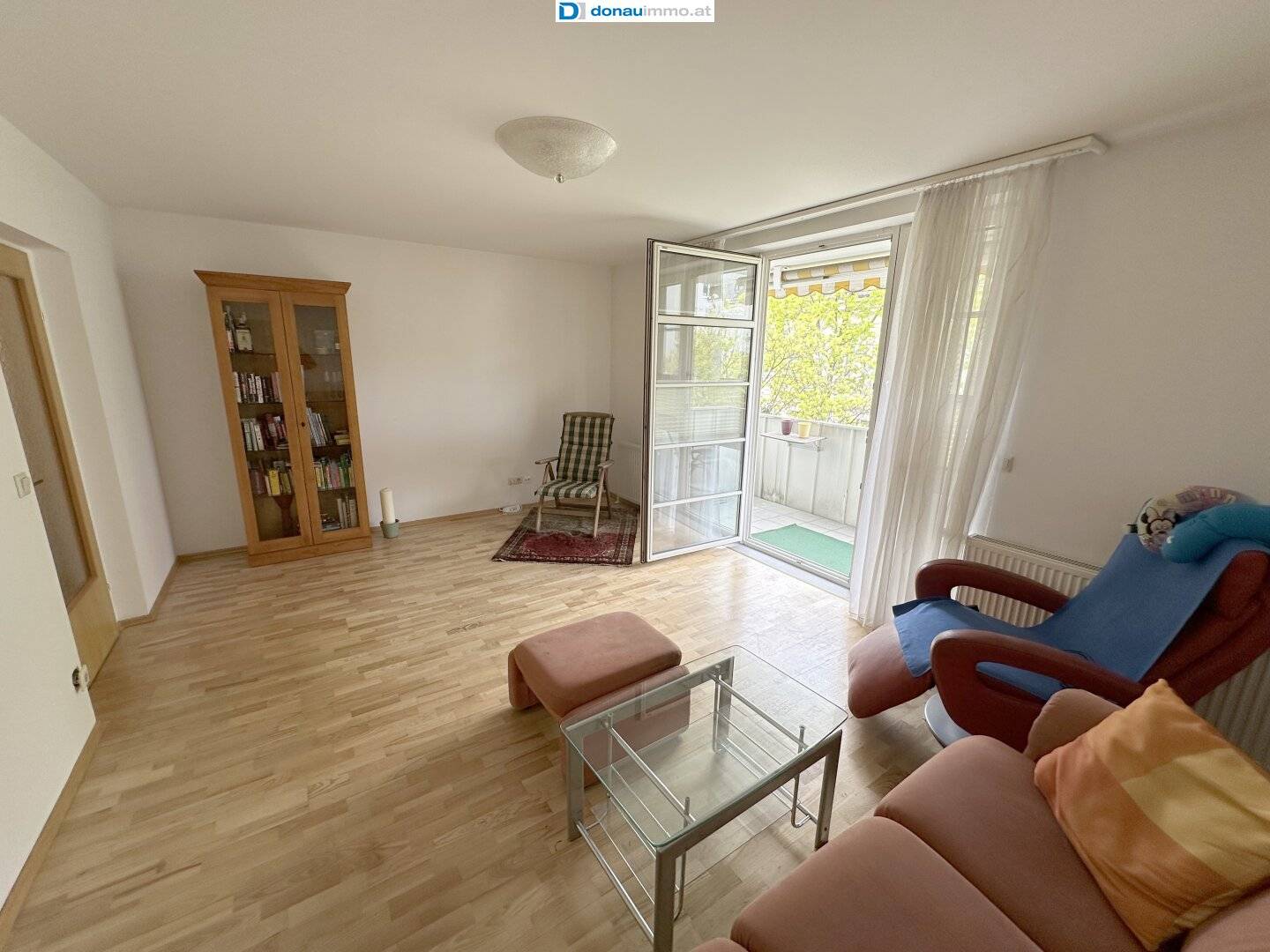1230 Vienna Spacious apartment with balcony and garage on the border to Perchtoldsdorf