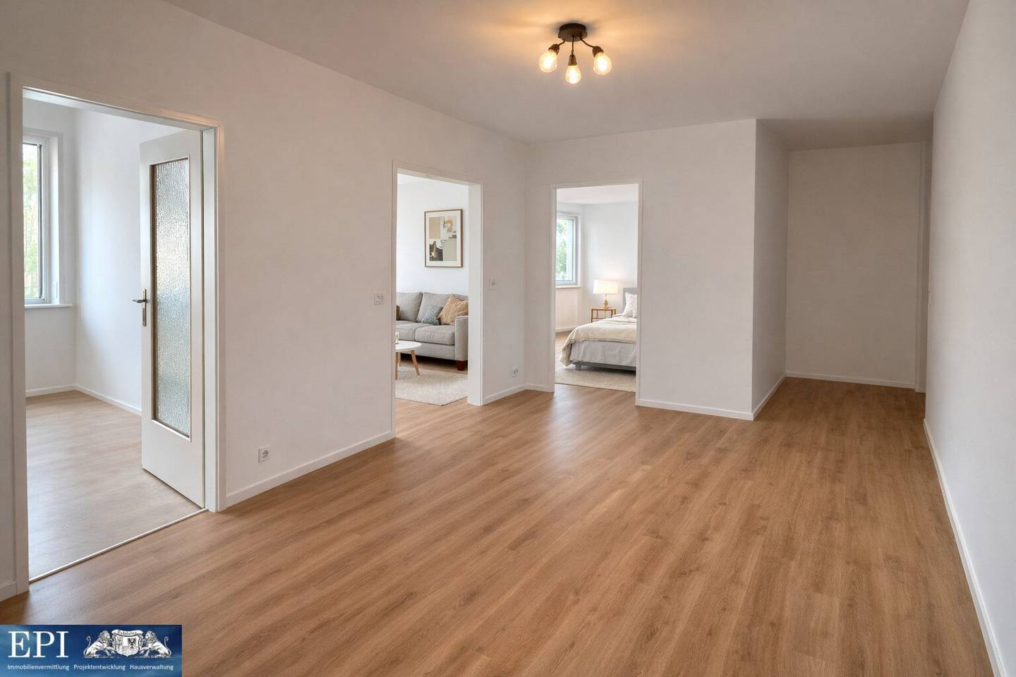 Renovation-required 2.5 room apartment in sought-after location in the 6th district