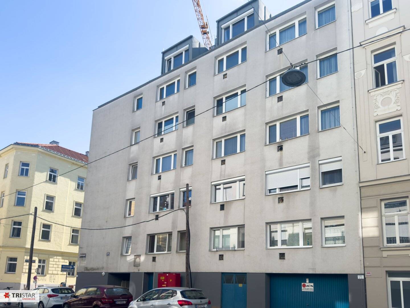 First occupancy after full renovation · 2-room on 5th floor with lift · U4/U6 · Schönbrunn · € 254,000