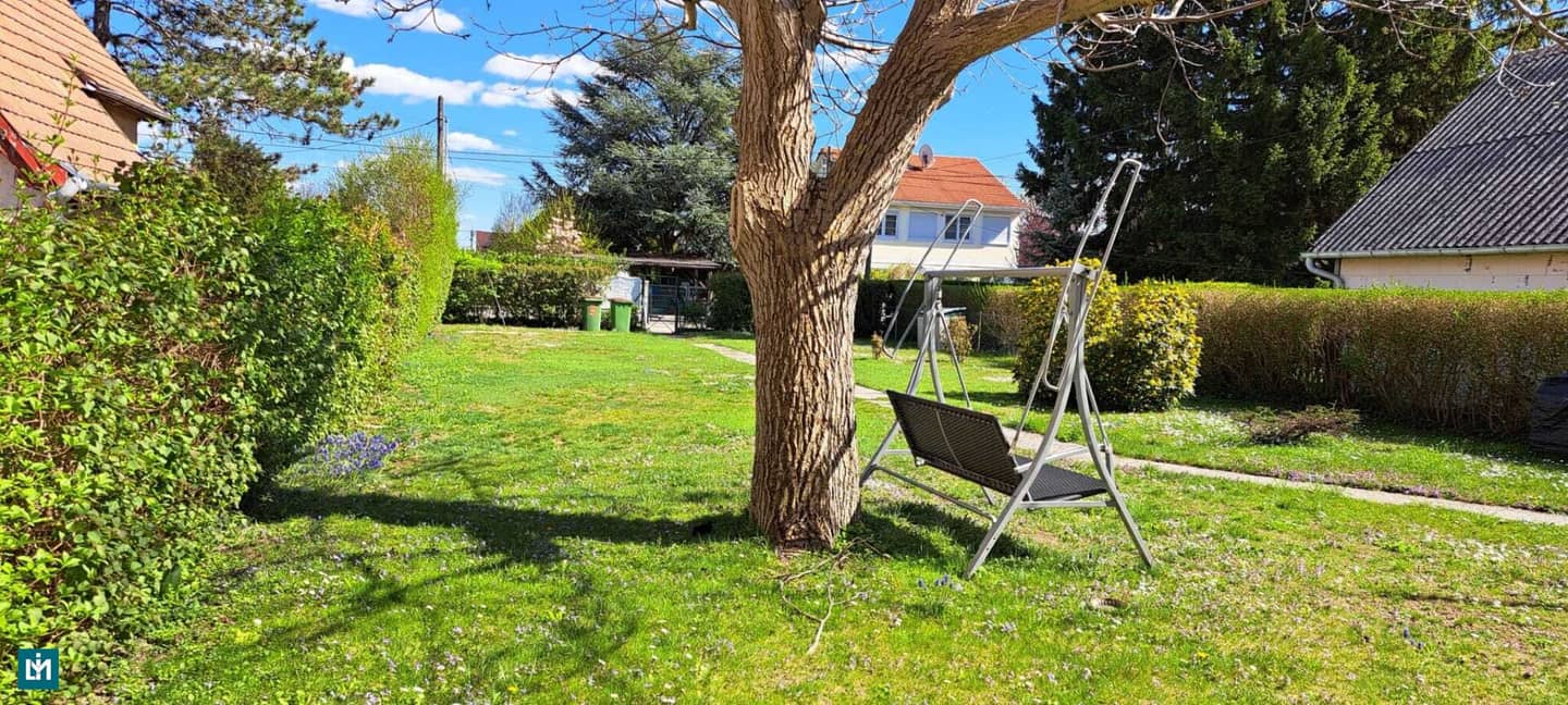 Dream building plot 644 m² in 1220 Vienna with approx. 40 m² masonry garden house including raw attic