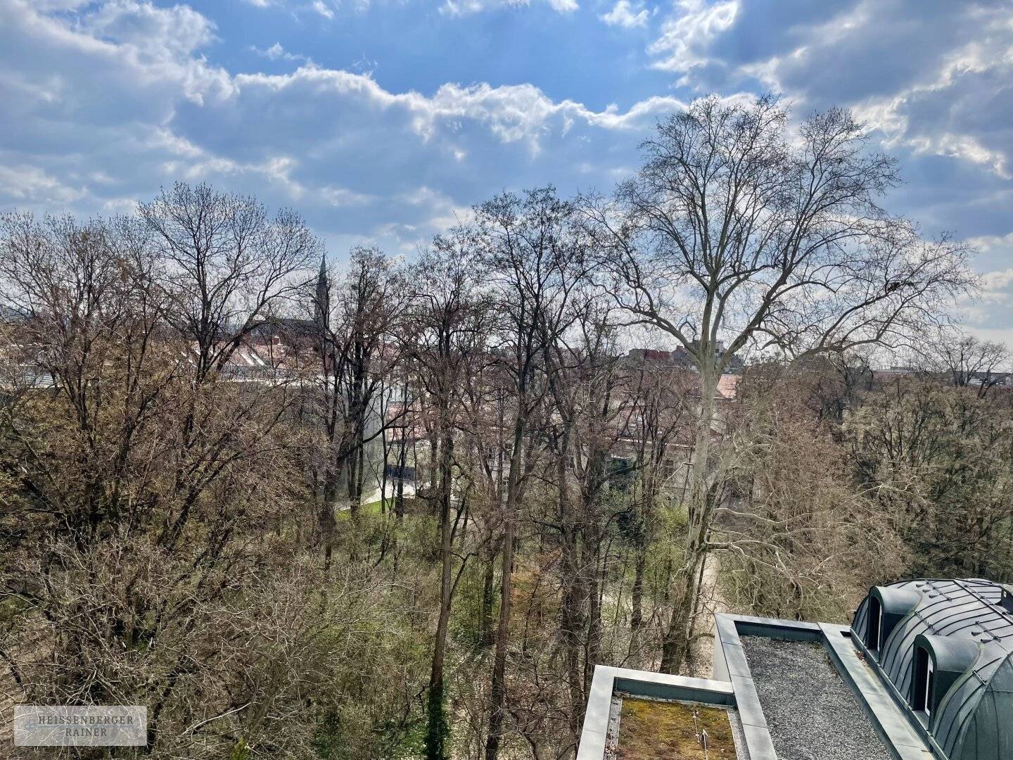 Helle 5-Zimmerwohnung mit Parkblick | WG - Tauglich