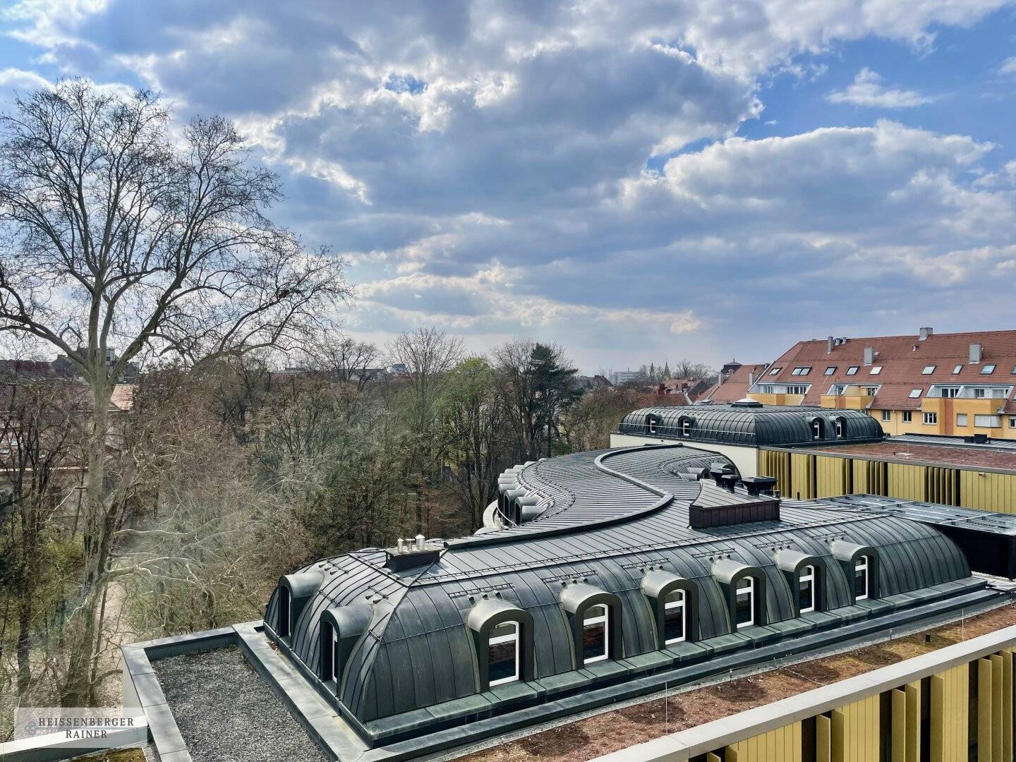 Helle 5-Zimmerwohnung mit Parkblick | WG - Tauglich