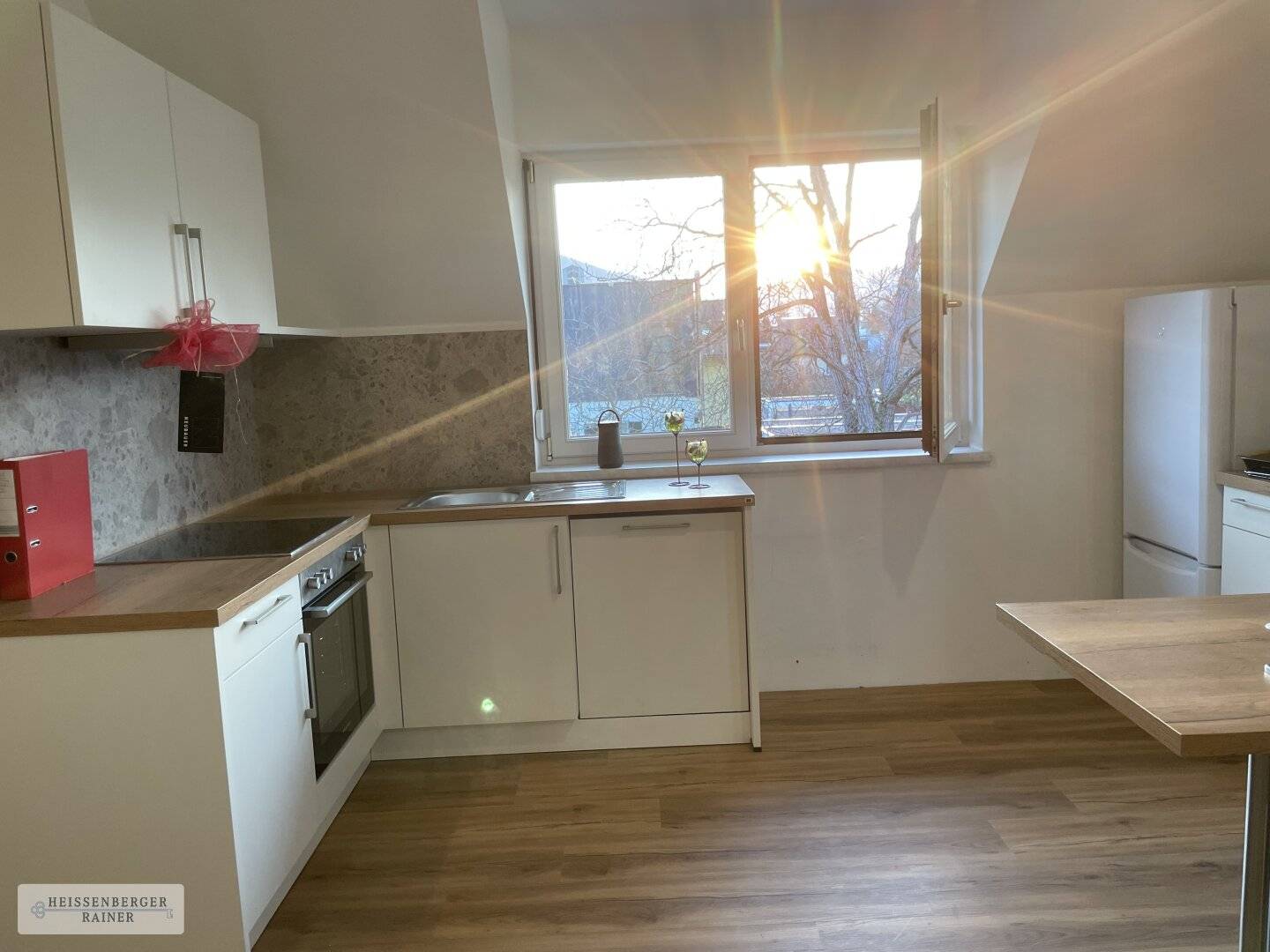 Andritz | Self-contained apartment with green view and communal garden