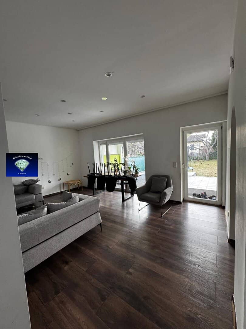 Felixdorf  Jungfamilienhaus in absoluter Grünruhelage-013229