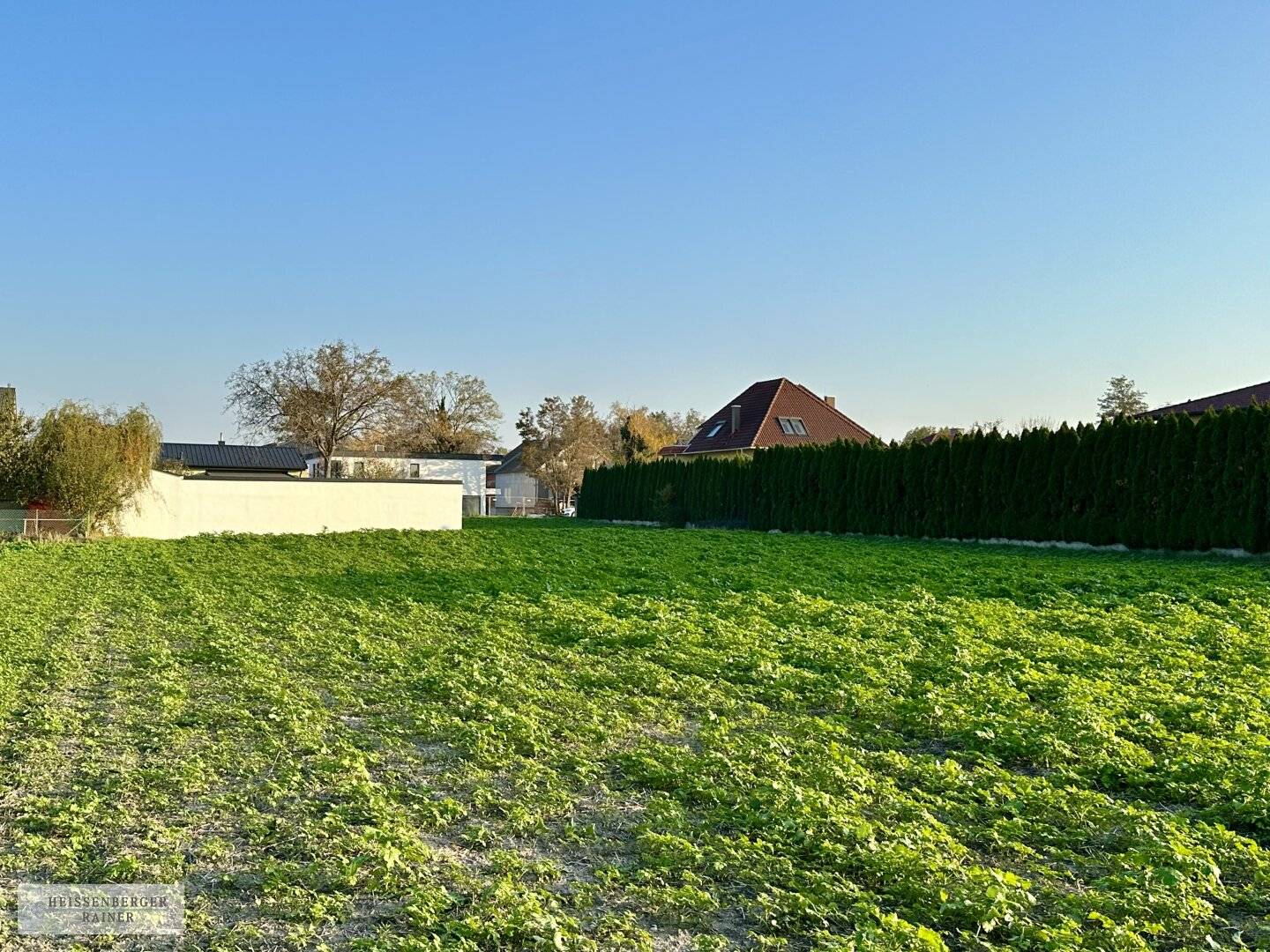 PERFEKT AUFGETEILT, SONNIG, PRIVAT /// Baugrundstück mit perfekter Infrastruktur nahe Schlosspark