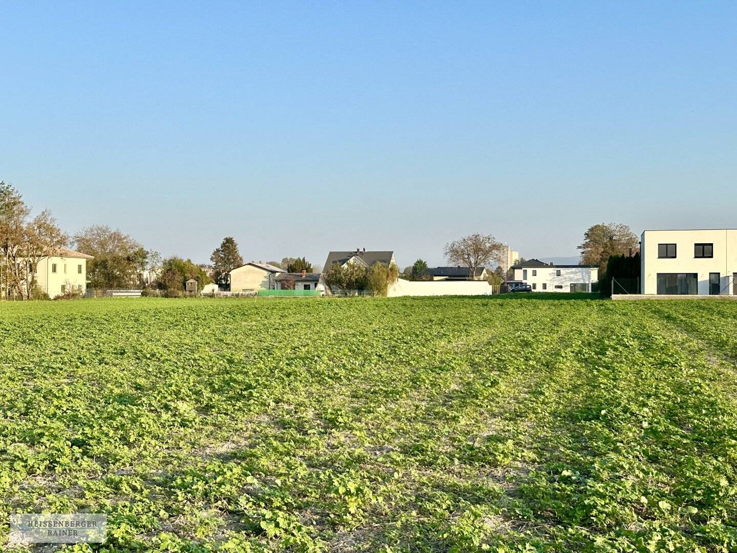 PERFEKT AUFGETEILT, SONNIG, PRIVAT /// Baugrundstück mit perfekter Infrastruktur nahe Schlosspark