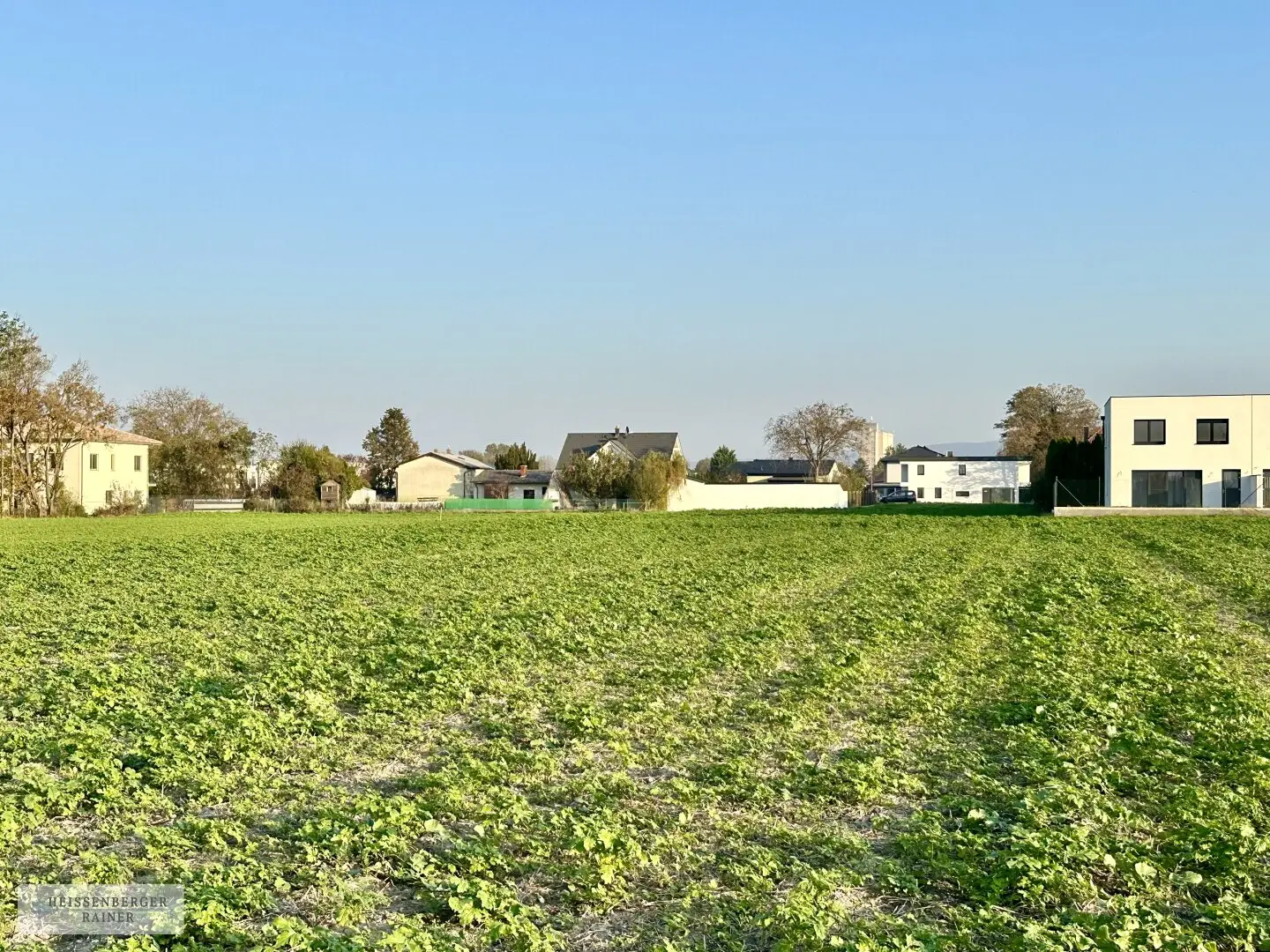PERFEKT AUFGETEILT, SONNIG, PRIVAT /// Baugrundstück mit perfekter Infrastruktur nahe Schlosspark