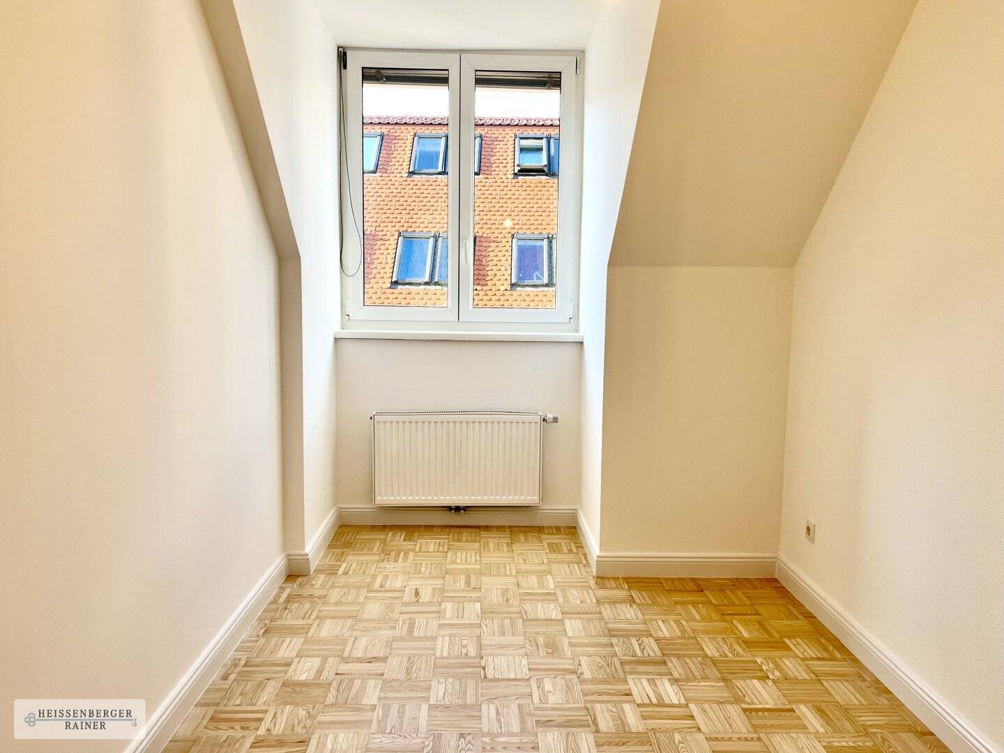 Friendly 4-room apartment, freshly renovated, trend district Lend, communal garden