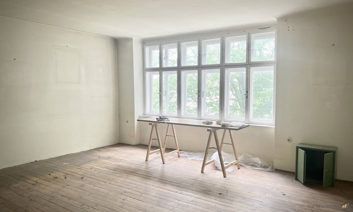 Altbau, sanierungsbedürftig, nächst Schönbrunn
